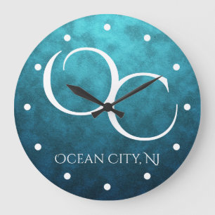 OC Ocean City NJ op Blue Water Background Beach Grote Klok
