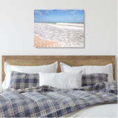 oceaangolven die het zand op het strand bedekken canvas afdruk (Insitu (Slaapkamer))