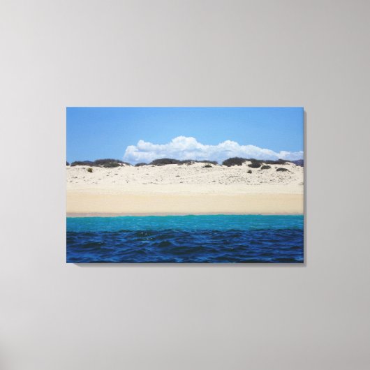 oceaangolven op zandstrand onder blauwe hemel canvas afdruk (Voorkant)