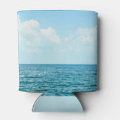 Oceaanwater, heldere blauwe lucht. blikjeskoeler (Achterkant)