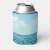 Oceaanwater, heldere blauwe lucht. blikjeskoeler (Blikje Achterkant)