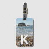Ocean and Beach Wit Modern Monogram Foto Bagagelabel (Voorkant (verticaal))