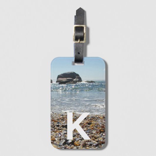 Ocean and Beach Wit Modern Monogram Foto Bagagelabel (Voorkant (verticaal))