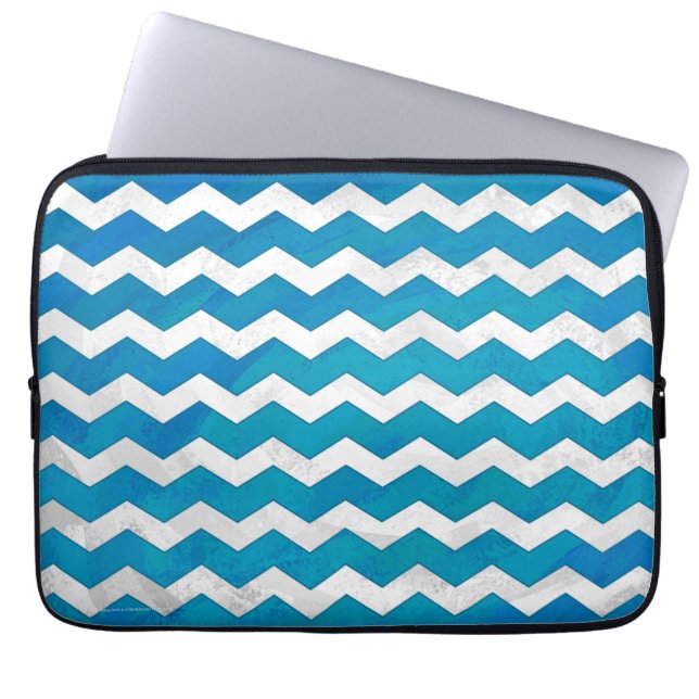 Ocean Blue Chevron Pattern Laptop Sleeve (Voorkant)