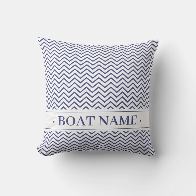 Ocean Blue en White Delicate Chevron. Boat Buitenkussen (Voorkant)