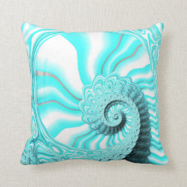 Ocean Blue Nautilus Shell Spiral Fractal Kussen