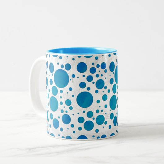 Ocean Blue Polka Dots Tweekleurige Koffiemok (Voorkant links)