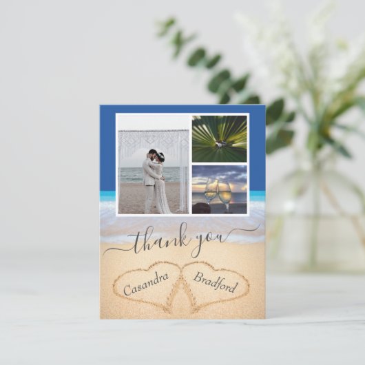Ocean Blue Tropical Beach Hearts in Sand Wedding Bedankkaart (Staand voorkant)