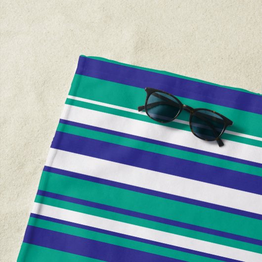 Ocean Breeze Diagonal Stripe Beach Towel Strandlaken (In situ)