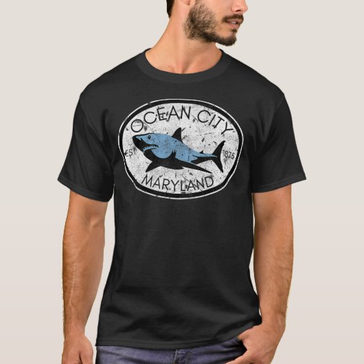 Ocean City Maryland Fishing Shark Fish Beach MD Vi T-shirt (Voorkant)