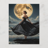 Ocean Dance Under the Moon Vrouw in zwarte jurk Briefkaart (Voorkant)