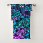 Ocean Glam Turquoise Paarse Zeemeermin Faux Glitte Bad Handdoek (Insitu)