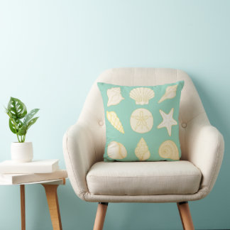 Ocean green throw pillow with seashells  kussen
