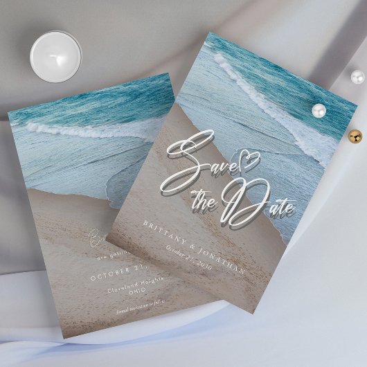 Ocean Love: Elegant strand bruiloft Save the Date