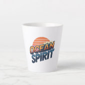 "Ocean Spirit" Retro Summer Graphic Latte Mok (Voorkant)