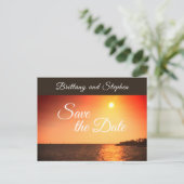 Ocean Sunset Destination Wedding Save the Date Aankondigingskaart (Staand voorkant)