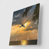Ocean Sunset met Palm Tree Fronds Vierkante Klok (Hoek)