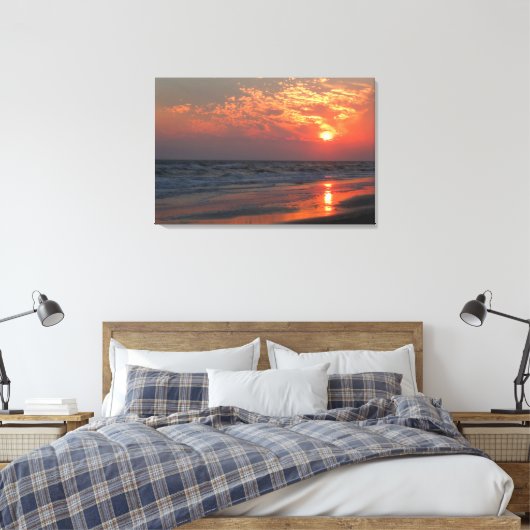 Ocean Sunset - Oak Island, NC Canvas Afdruk (Insitu (Slaapkamer))