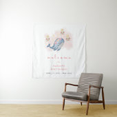 Ocean Sweet Whale Floral Baby shower Welkomstbord Wandkleed (In situ)
