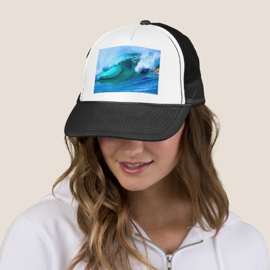 Ocean Wave Trucker Pet (In situ)