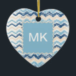 Ocean Waves Chevron Keramisch Ornament<br><div class="desc">Ocean Waves Chevron ZigZag Scribble Pattern herinnert ons aan het strand en de oceaan. Twee toonblues en een zand van wit - wij hebben alle afbeeldingen verlaten die in dit ontwerp klantgericht worden gebruikt - u kunt met hen aan uw harteninhoud spelen - klik de oranje knoop "aanpast dit"en benadruk...</div>