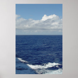 Ocean Waves en White Fluffy Clouds Poster