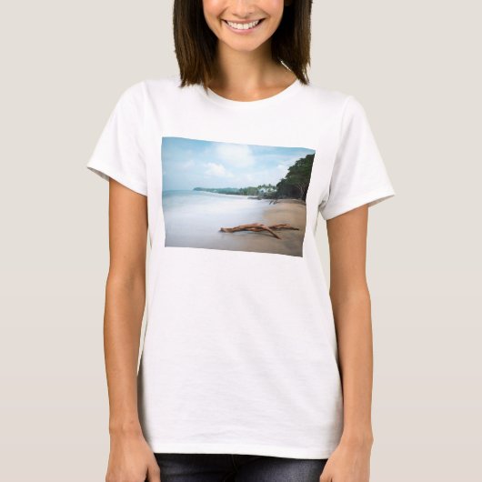 Ocean Waves op Sandy Beach T-shirt (Voorkant)