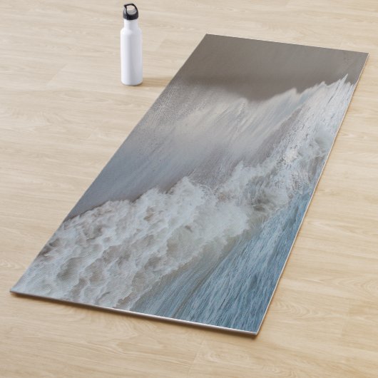 Ocean Waves op Sandy Beach Yoga Mat (In situ)