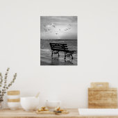 Oceanfront Bench met meeuwen bij zonsondergang Poster (Keuken)