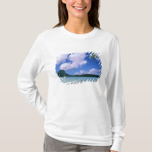 Oceanië, Frans-Polynesië, Tahiti. Uitzicht op T-shirt