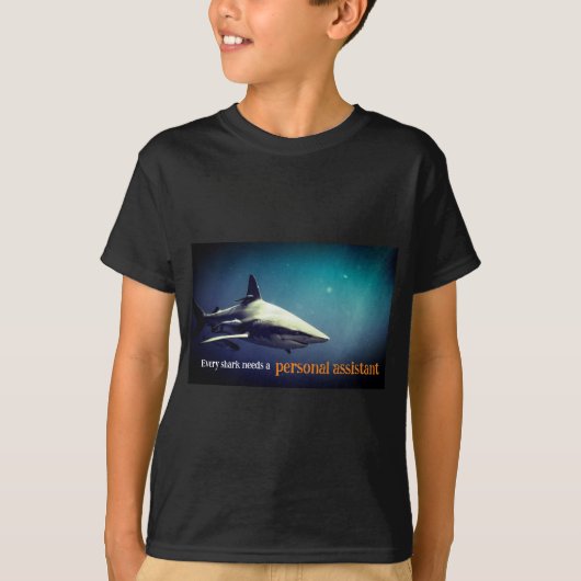 Oceanische zwartpunthaai onder water t-shirt (Voorkant)