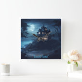 Ocean's Edge Manor Vierkante Klok (Huis)