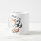 "Ochtend begint met yoga" Grappige Kattenliefhebbe Koffiemok (Voorkant links)