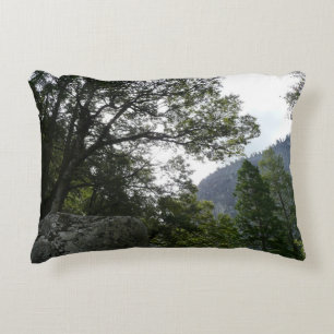 Ochtend op het pad naar Vernal Falls in Yosemite Decoratief Kussen