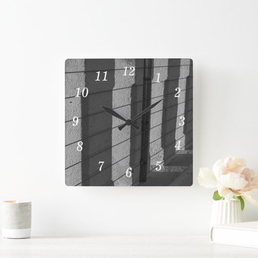 Ochtendlicht en schaduwen grijswaardenwandklok vierkante klok (Huis)
