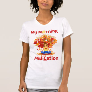 Ochtendmeditatie onder de herfst t-shirt