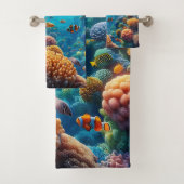 Ochtendzon komt op boven een tropisch zeegezicht bad handdoek (Insitu)