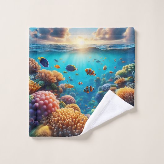 Ochtendzon komt op boven een tropisch zeegezicht bad handdoek (Wasdoekje)