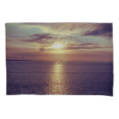 Ochtendzonsopgang boven een prachtige oceaan kussensloop (Voorkant-Links)