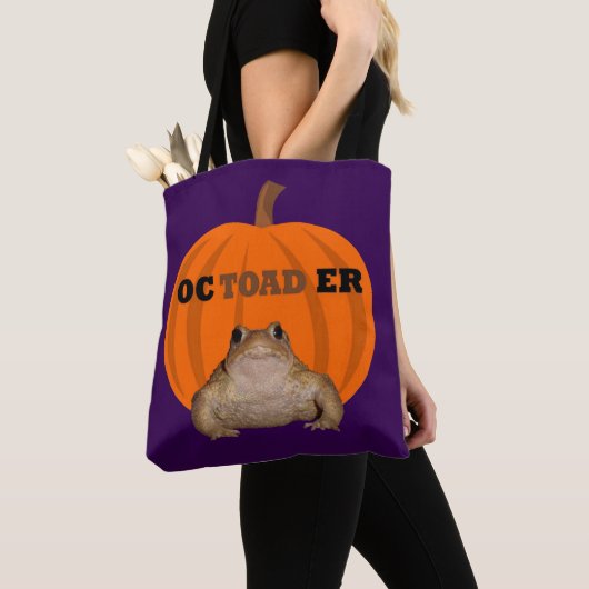 Octoader Halloween Pun With Toad Holiday Fun Tote Bag (Dichtbij)