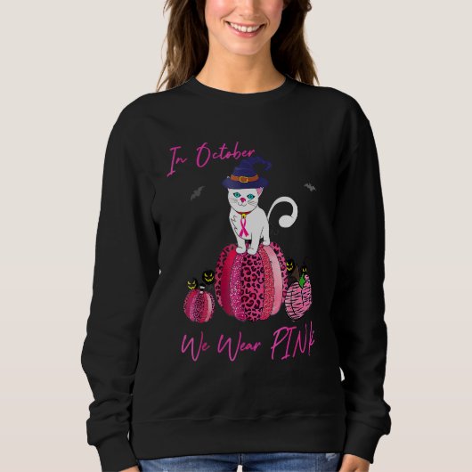 October We Wear Pink Pumpkin Cat With Witch Hat Ha Trui (Voorkant)