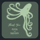 Octopus Deep Zee Modern Wedding, groen Vierkante Sticker<br><div class="desc">Een symbool van aanpassingsvermogen,  onbaatzuchtigheid en een lange levensduur,  de octopus is het perfecte kenmerk voor uw bruiloft. Dit moderne ontwerp zal nog jaren na de bruiloft worden herinnerd. U kunt alle tekst aanpassen aan uw evenement.</div>