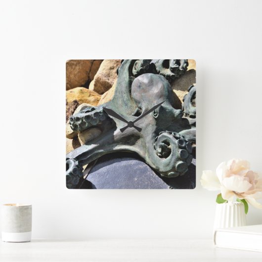 Octopus en Rocks Beach Vierkante Klok (Huis)