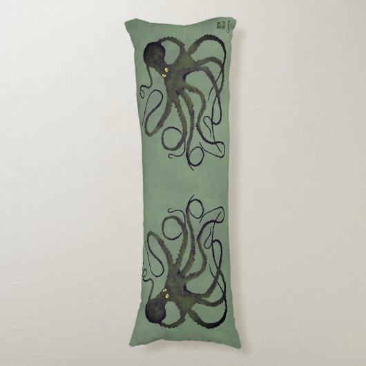 Octopus op Sage Green - Lichaamskussen (Voorkant Verticaal)