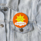 ODAAT Happy Cartoon Sun  Sinaasappel Ronde Button 7,6 Cm (In situ)