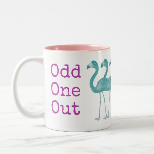 "Odd One Out" Flamingo Coffee Mok (roze) (Links)