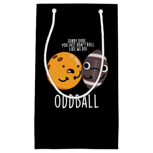 Oddball Funny Football Pun Dark BG Klein Cadeauzakje (Voorkant)