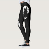 Ode aan Liefde Kat Leggings door Adiela Akoo (Links)