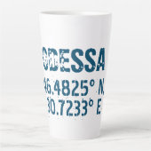 Odessa Oekraïne Latitude & Lengtegraad Verhard Latte Mok (Voorkant)