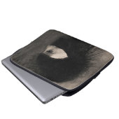Odilon Redon Armor. Donkere vrouw gezicht Symbolie Laptop Sleeve (Voorkant onderkant)